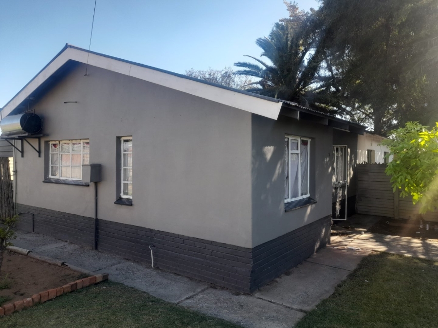 2 Bedroom Property for Sale in Odendaalsrus Free State